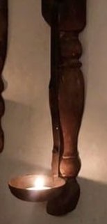 Turned leg & cup
